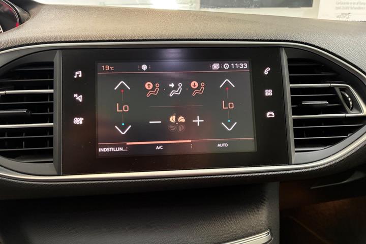 Sort Peugeot 308 fra 2018