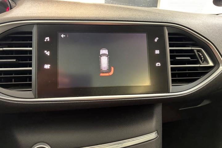 Sort Peugeot 308 fra 2018