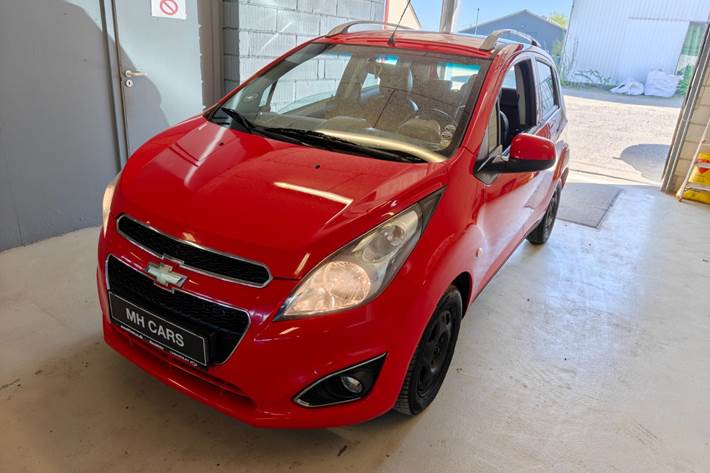 Gul Chevrolet Spark fra 2014