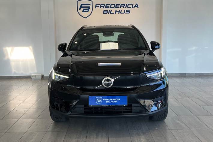 Sort Volvo XC40 fra 2022