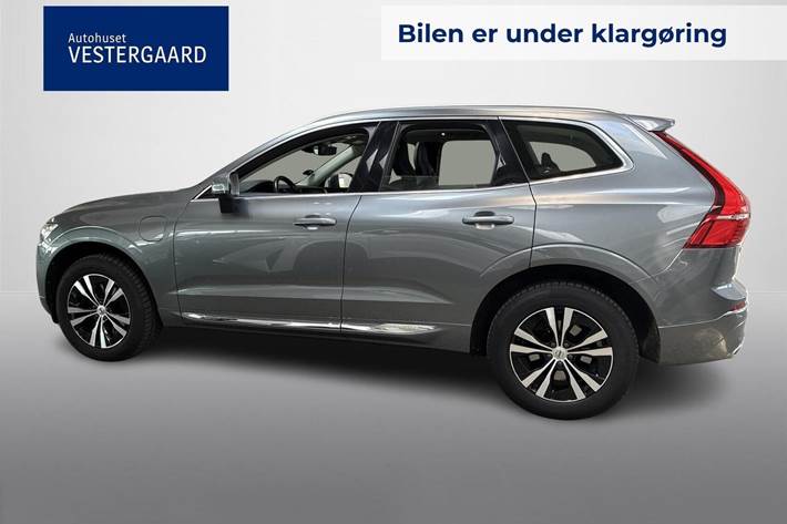 Grå Volvo XC60 fra 2021