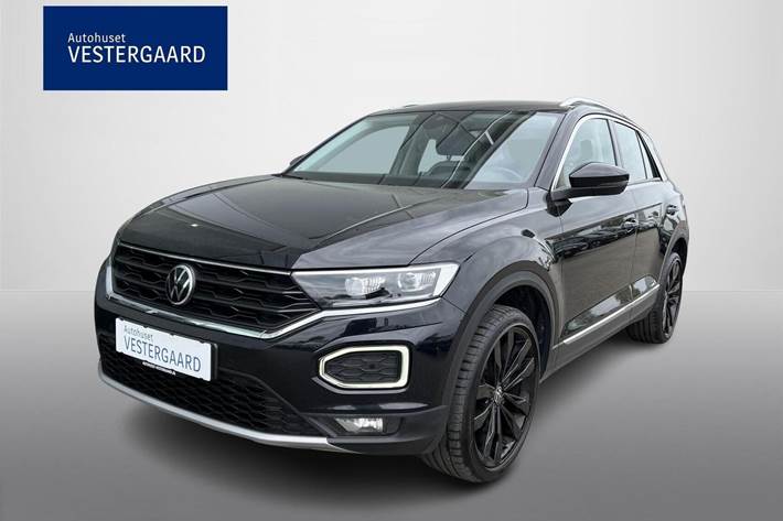 Sort VW T-Roc fra 2021 set udefra
