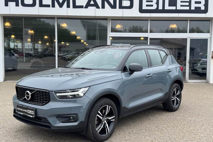 Grå Volvo XC40 fra 2020