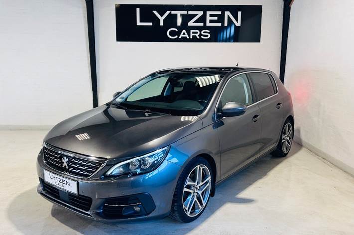 Grå Peugeot 308 fra 2019