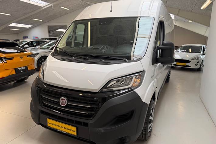 Hvid Fiat Ducato 35 fra 2020