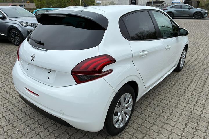 Hvid Peugeot 208 fra 2018