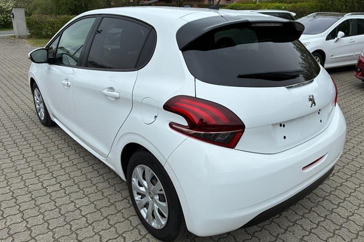 Hvid Peugeot 208 fra 2018