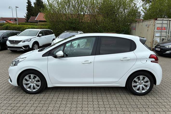 Hvid Peugeot 208 fra 2018