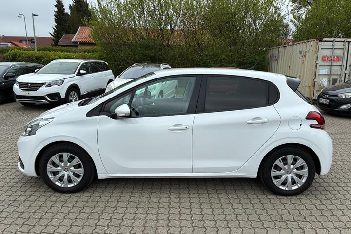 Hvid Peugeot 208 fra 2018