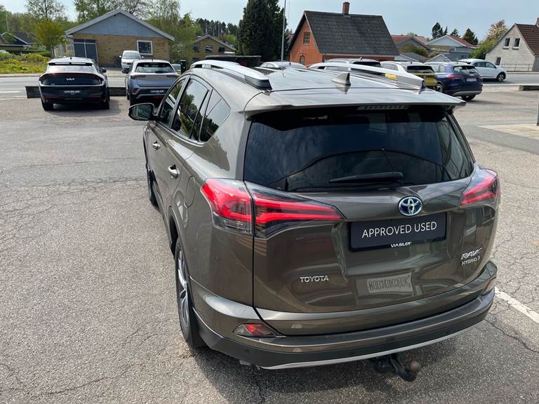 Toyota RAV4 2,5 Hybrid H3 Safety Sense 4x2 197HK 5d 6g Aut.