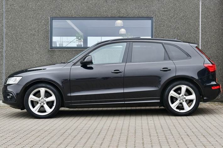 Sort Audi SQ5 fra 2014