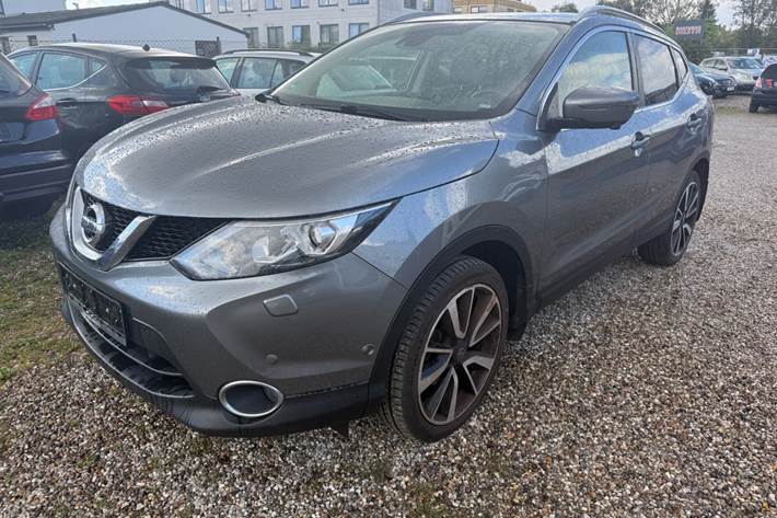 Grå Nissan Qashqai fra 2017