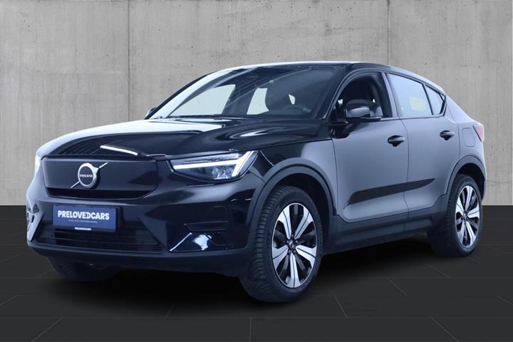 Sort Volvo C40 fra 2023 set udefra