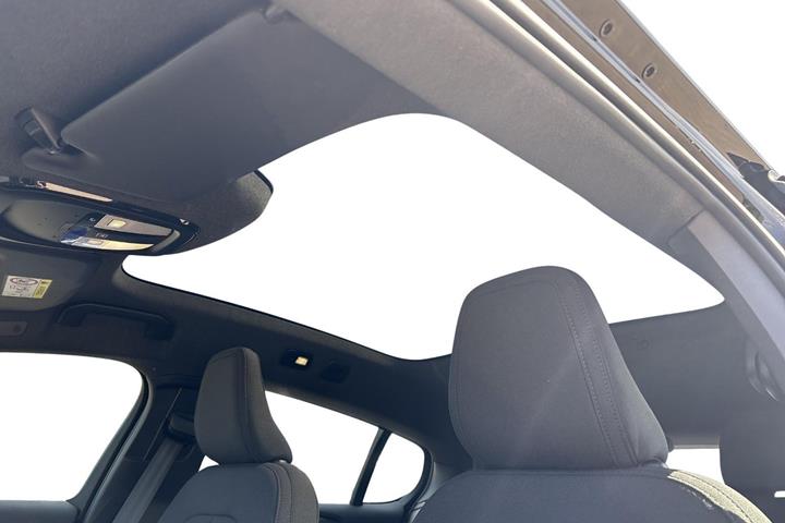 Sort Volvo C40 fra 2023