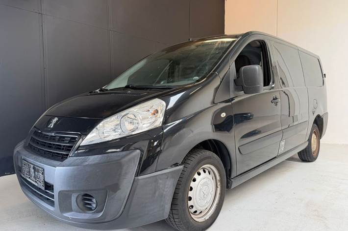 Sort Peugeot Expert fra 2016 set udefra