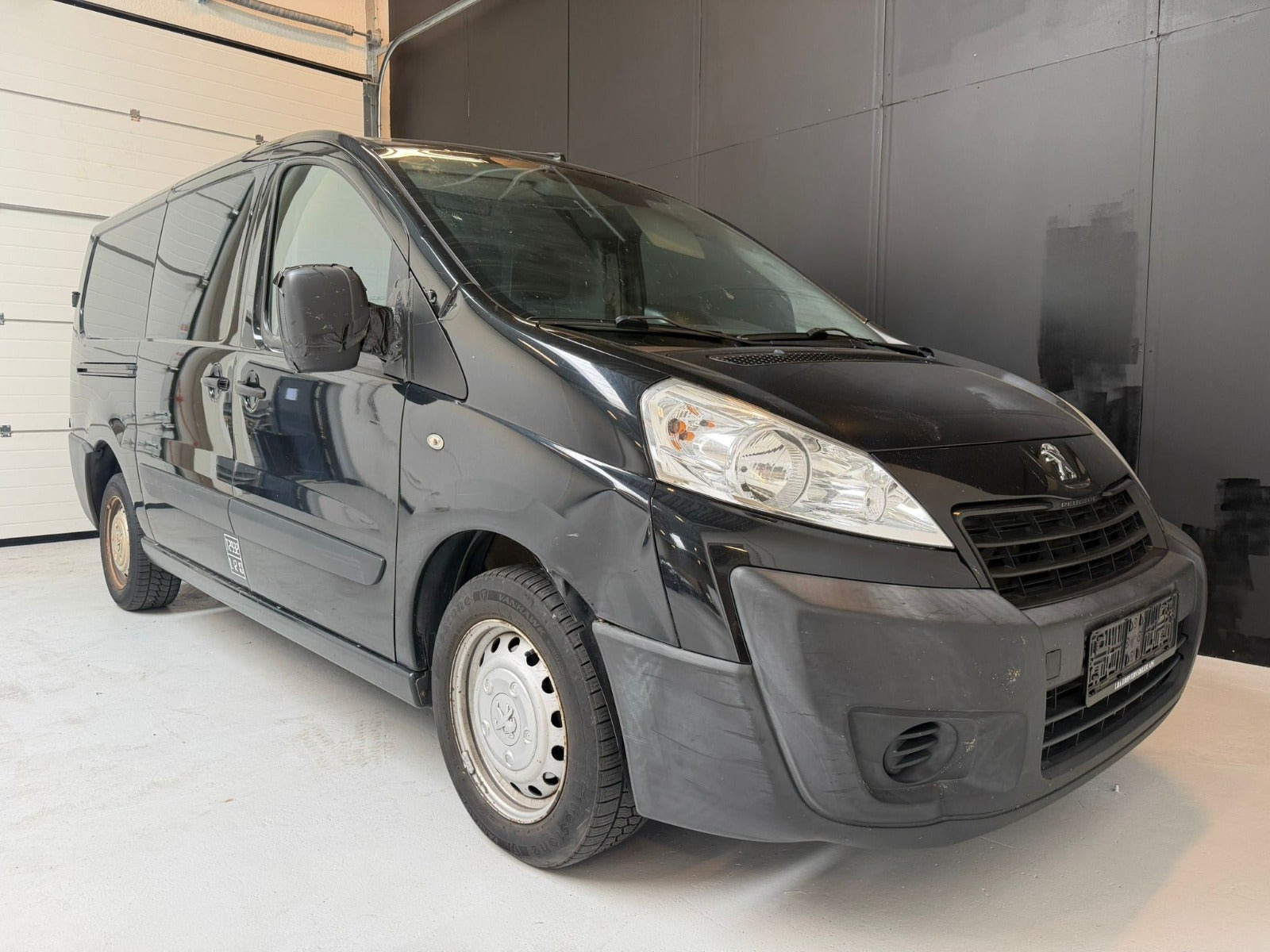 Sort Peugeot Expert fra 2016