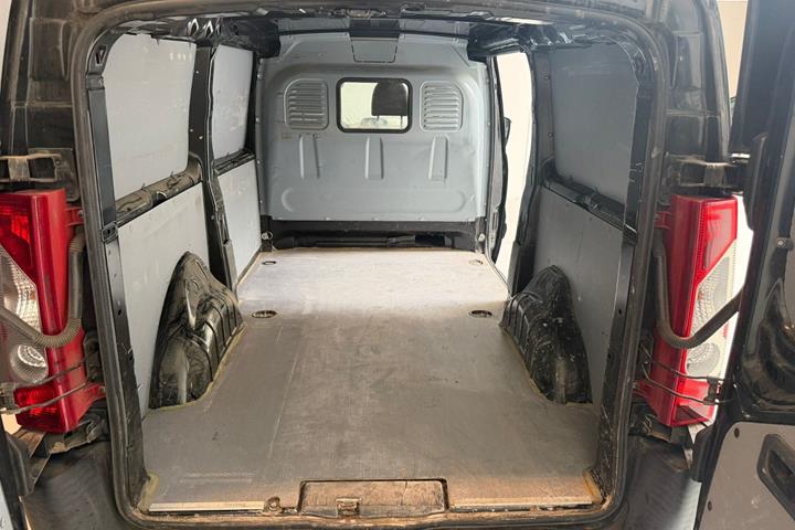 Sort Peugeot Expert fra 2016