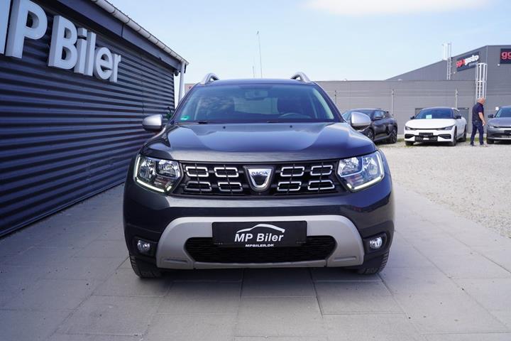 Grå Dacia Duster fra 2020