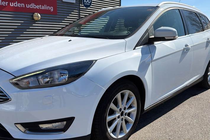 Hvid Ford Focus fra 2017