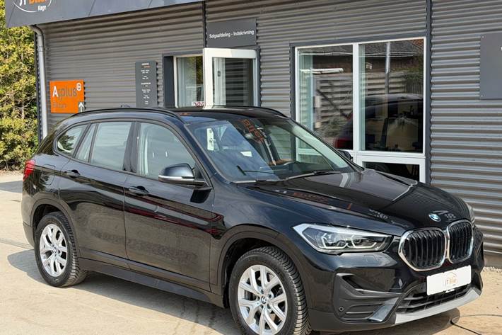 Sort BMW X1 fra 2021
