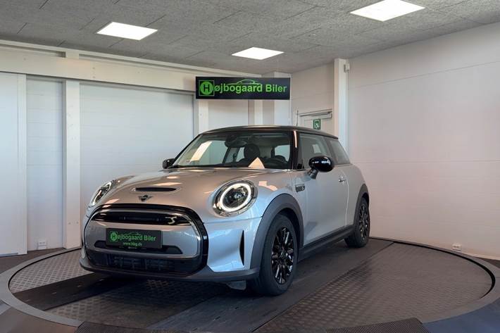 Sølv Mini Cooper SE fra 2022
