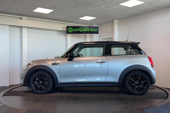 Sølv Mini Cooper SE fra 2023