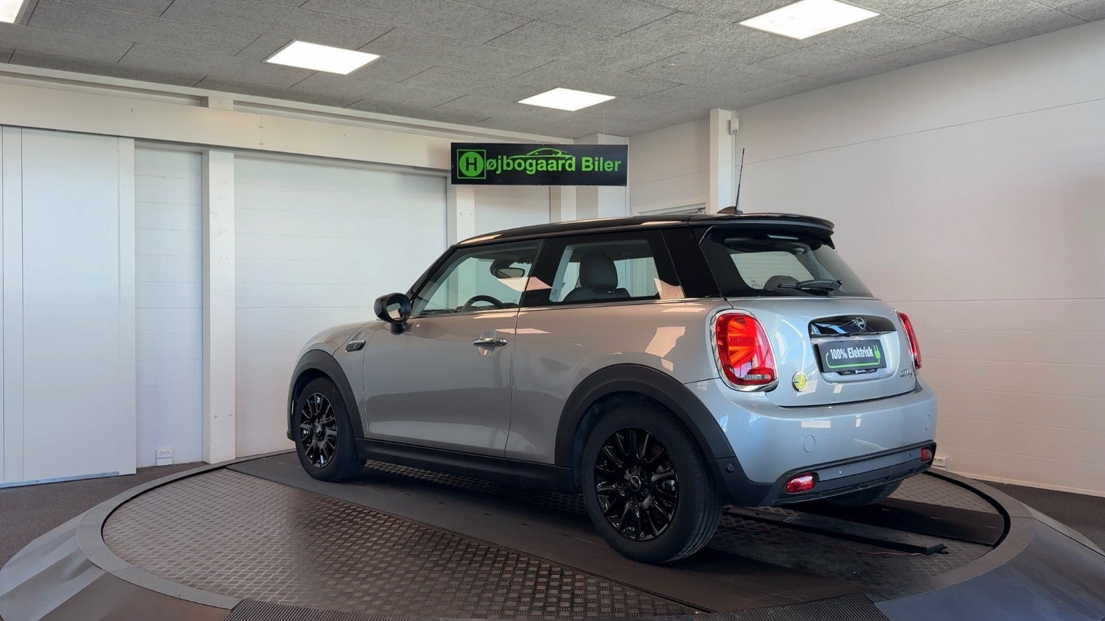 Sølv Mini Cooper SE fra 2023