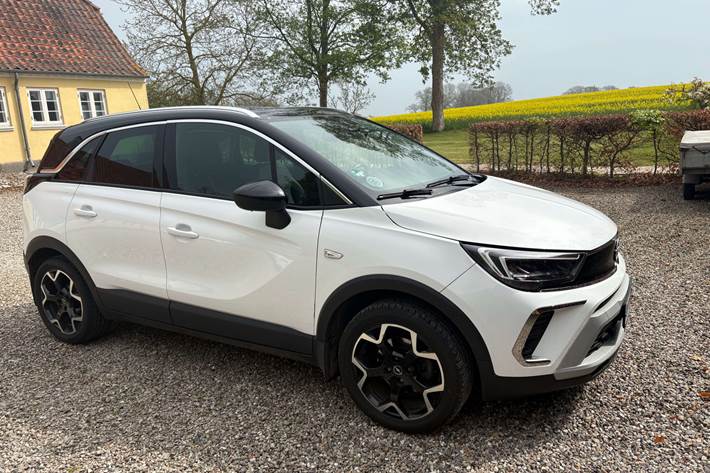 Hvid Opel Crossland fra 2021