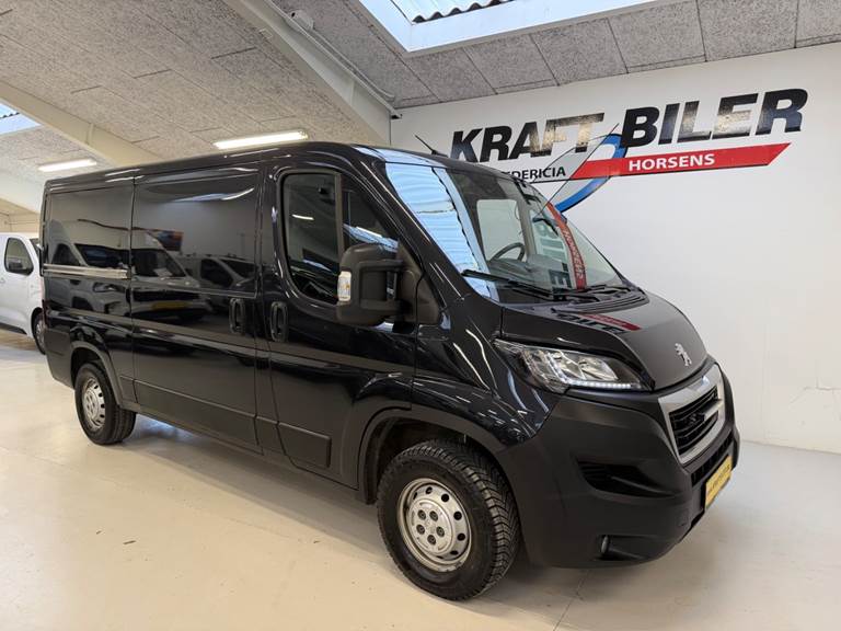 Peugeot Boxer 333 2,2 BlueHDi 140 L2H1 Premium
