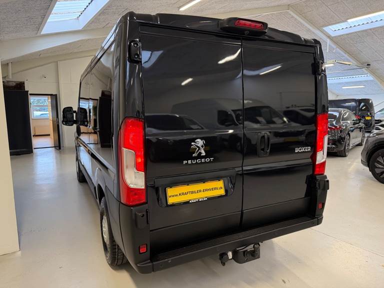 Peugeot Boxer 333 2,2 BlueHDi 140 L2H1 Premium