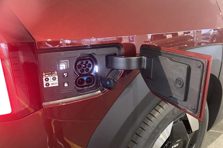 Rød Kia EV9 fra 2026