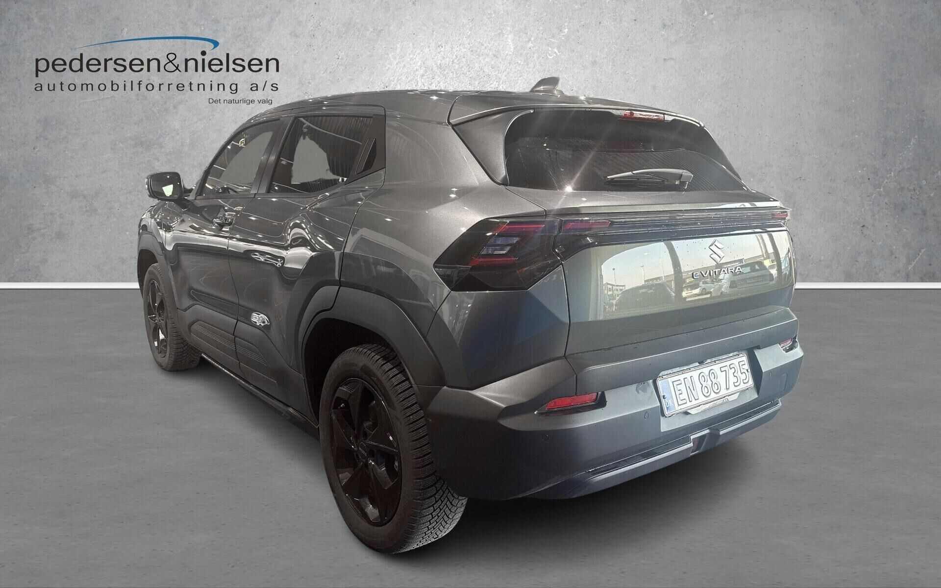 Grøn Suzuki eVitara fra 2025