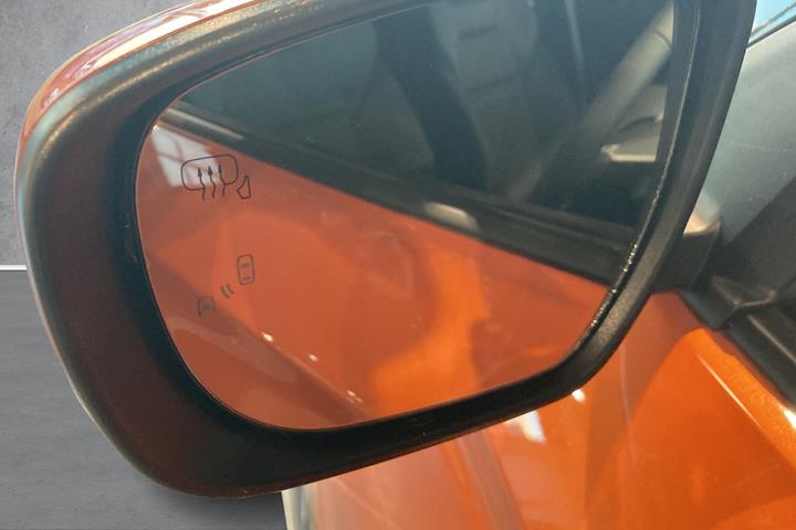Orange Suzuki Swift fra 2024
