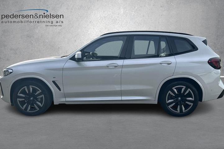 Hvid BMW iX3 fra 2022