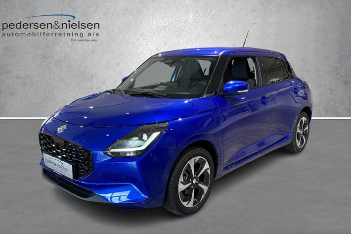 Blå Suzuki Swift fra 2024 set udefra