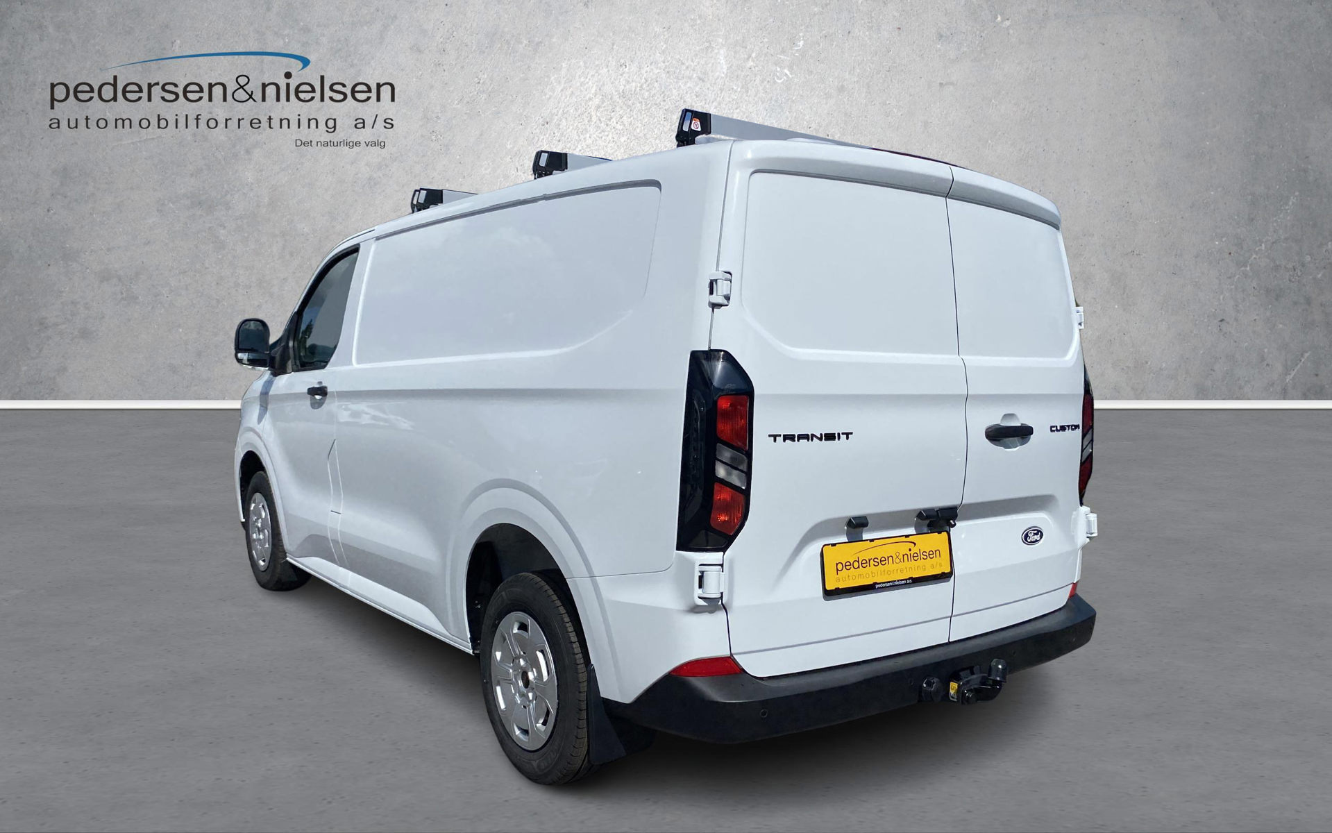 Hvid Ford Transit Custom fra 2025