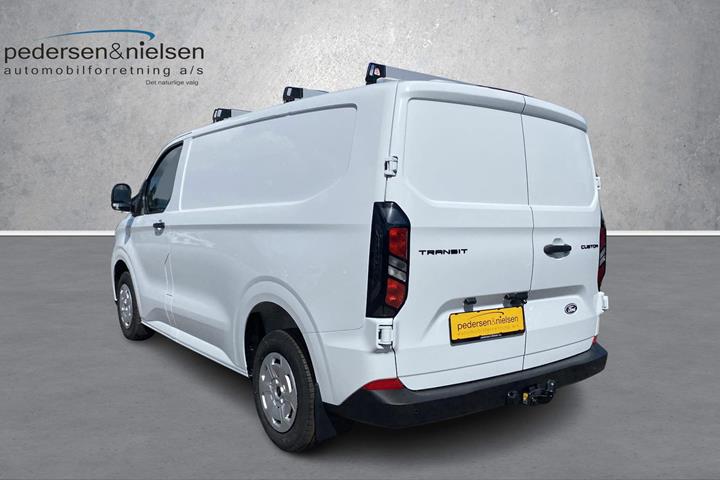 Hvid Ford Transit Custom fra 2025