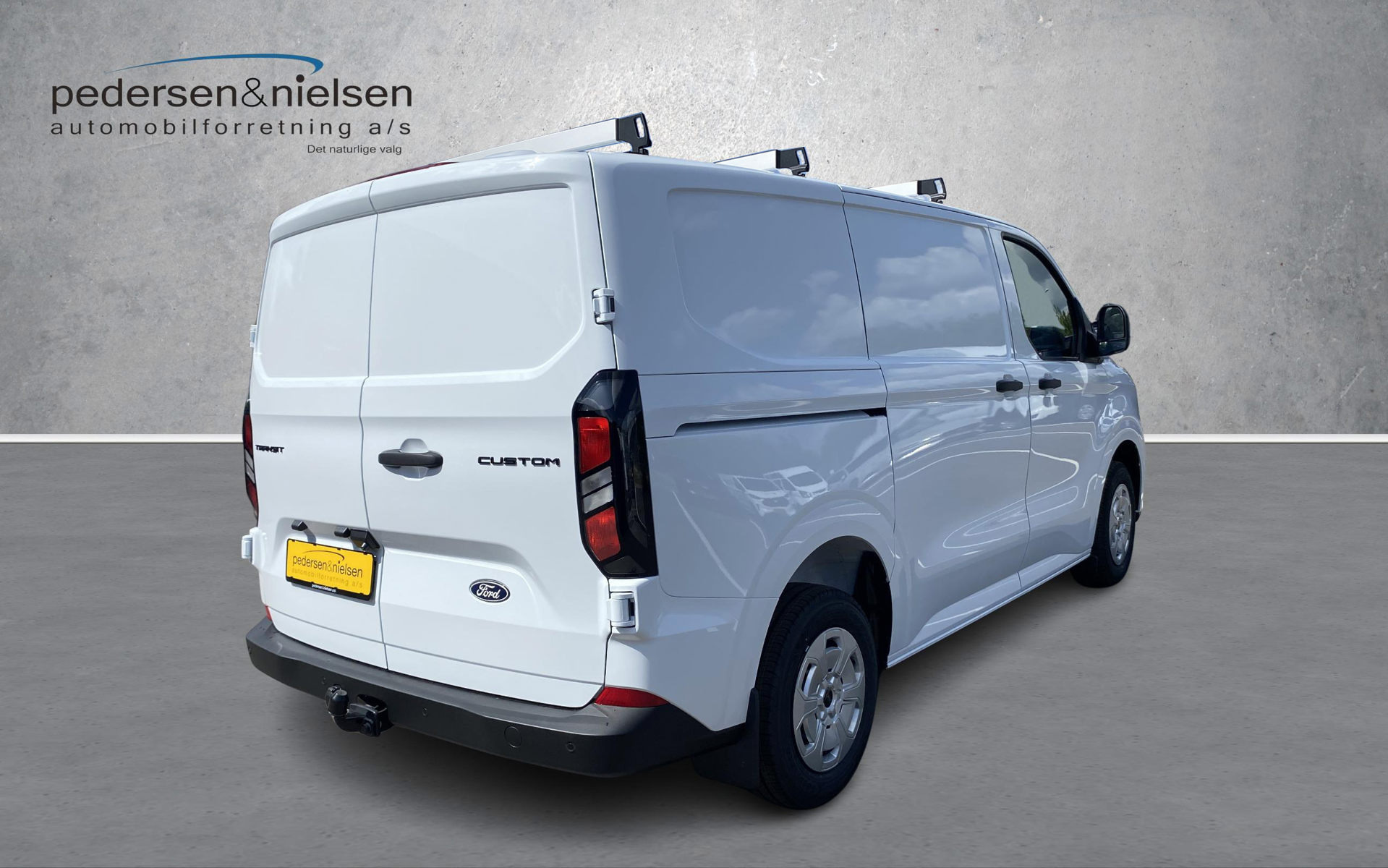 Hvid Ford Transit Custom fra 2025