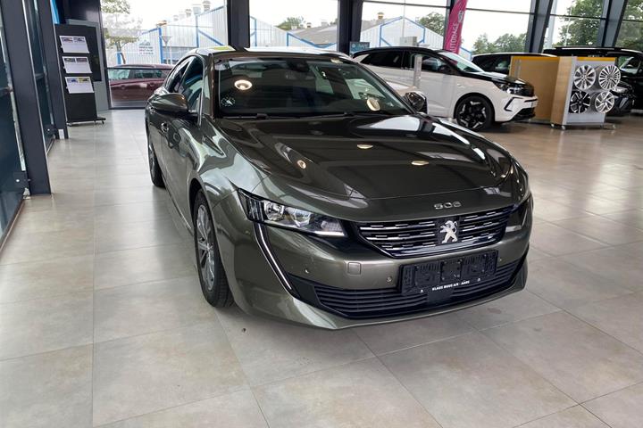 Grå Peugeot 508 fra 2021