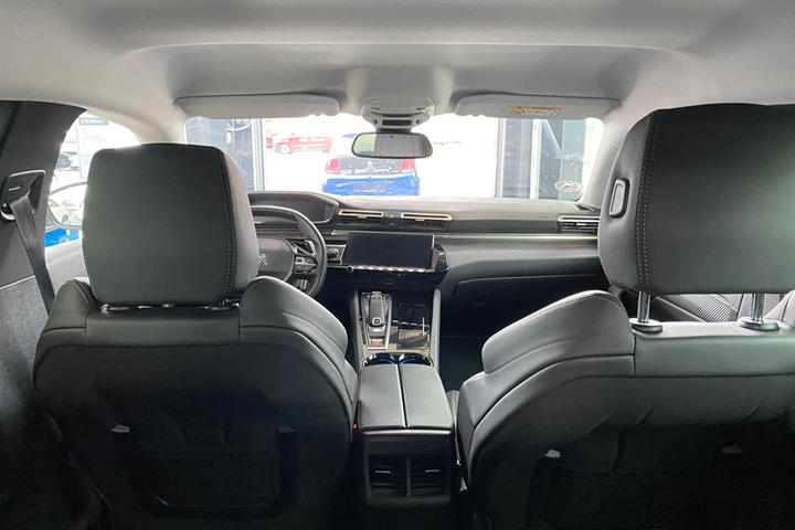 Grå Peugeot 508 fra 2021