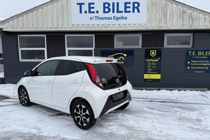 Hvid Toyota Aygo fra 2020