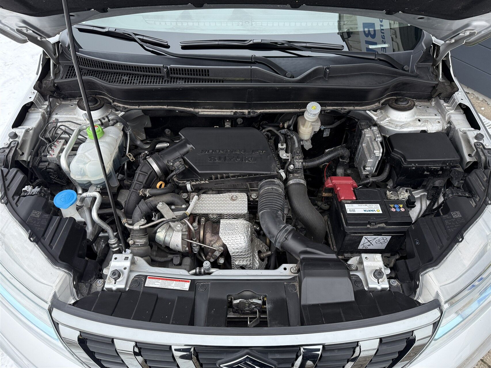 Sølv Suzuki Vitara fra 2021