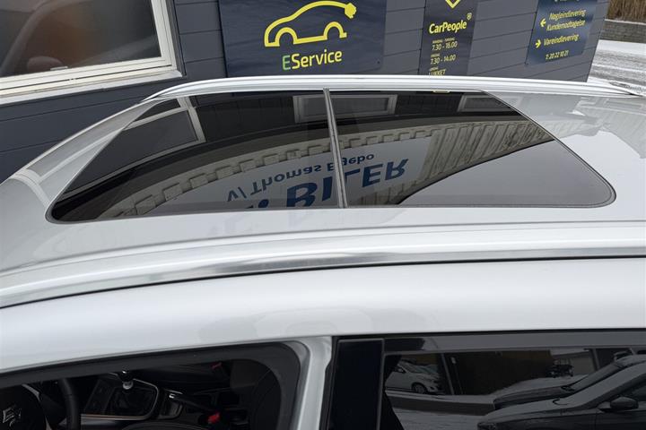 Sølv Suzuki Vitara fra 2021