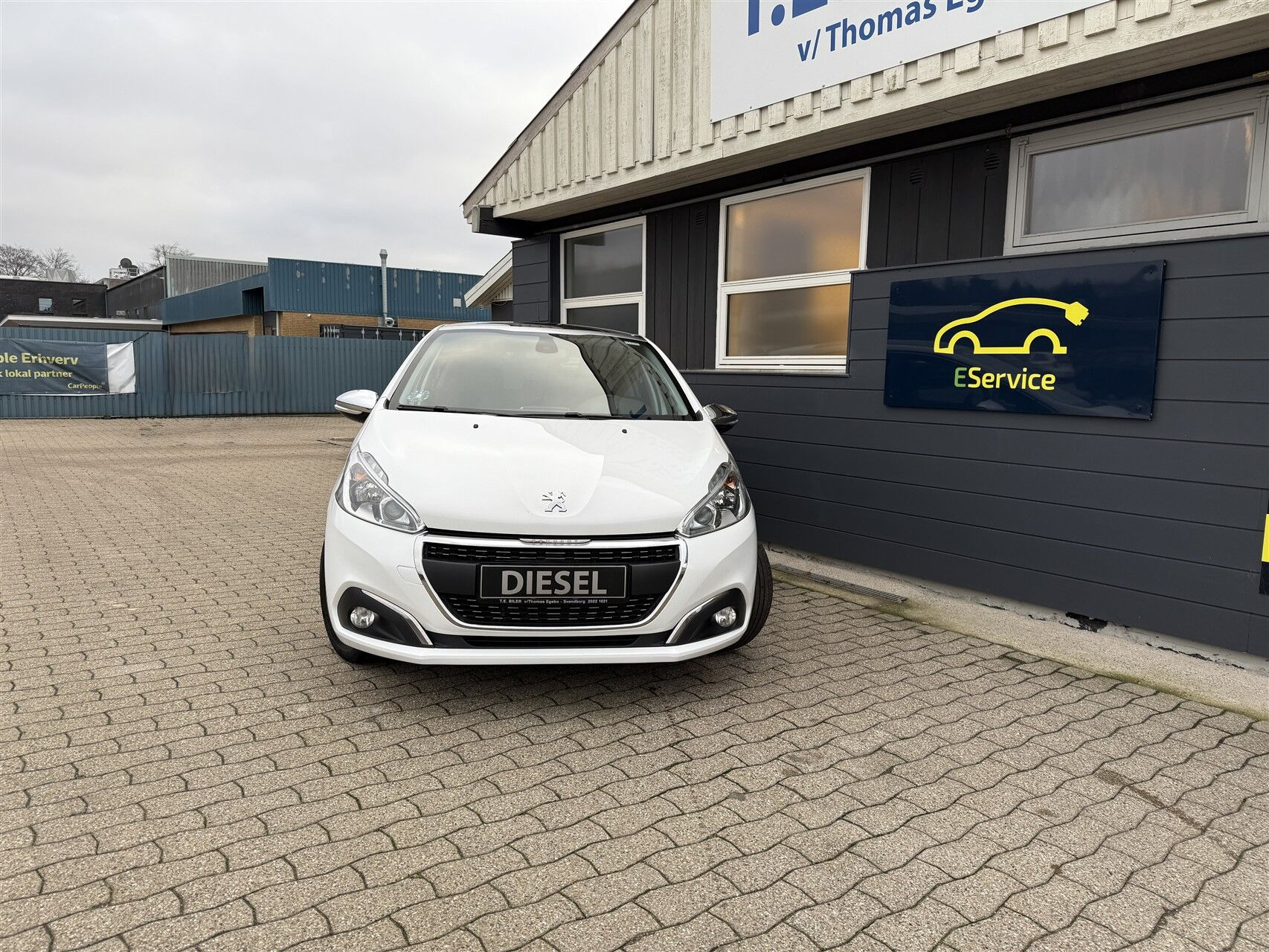 Hvid Peugeot 208 fra 2019