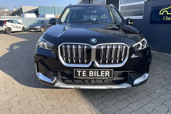 Sort BMW iX1 fra 2023