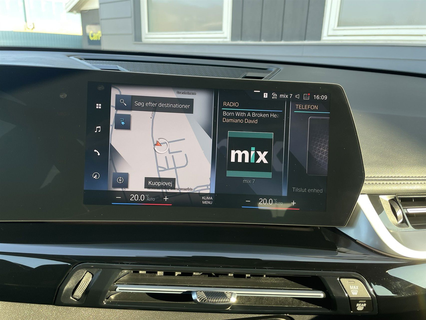 Sort BMW iX1 fra 2023