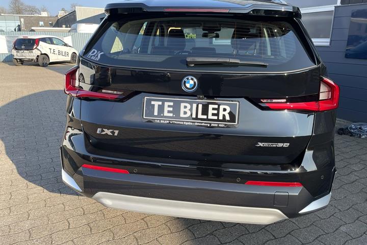 Sort BMW iX1 fra 2023