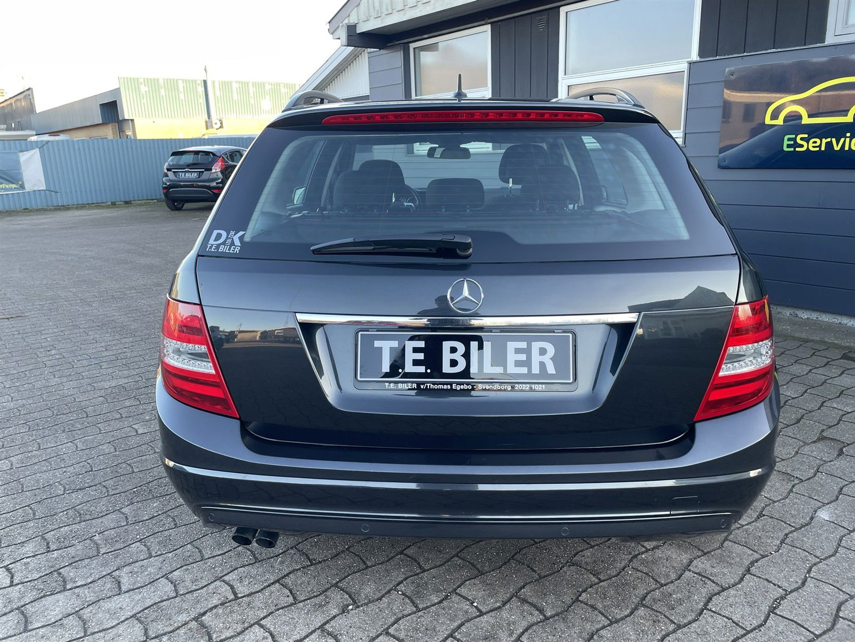Grå Mercedes C200 d fra 2013