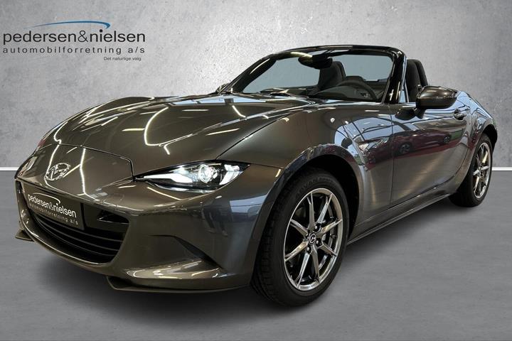 Grå Mazda MX-5 fra 2026 set udefra