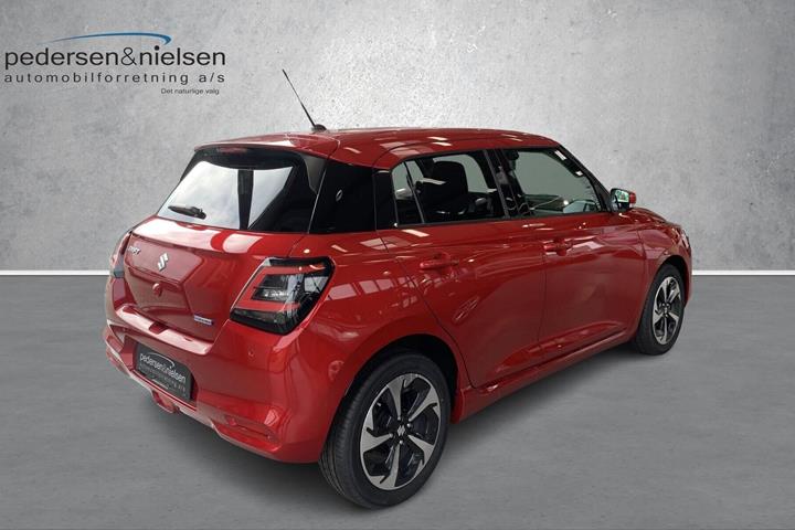 Rød Suzuki Swift fra 2025